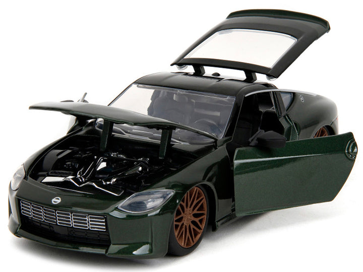 Nissan Z – Dark Green – Jada 1:24 2023 Fast & Furious: Fast X | 34791 Open Engine View
