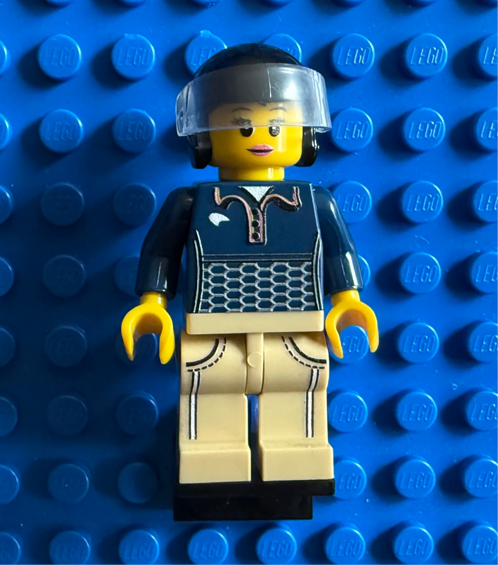 Business Woman From McLaren Elva Minifigure for Lego 2