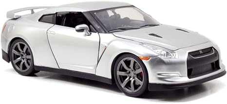 Nissan Gt-R (R35)(Silver) Brian's Jada 1:24 – Fast & Furious | 97212 Front and Passenger Side View