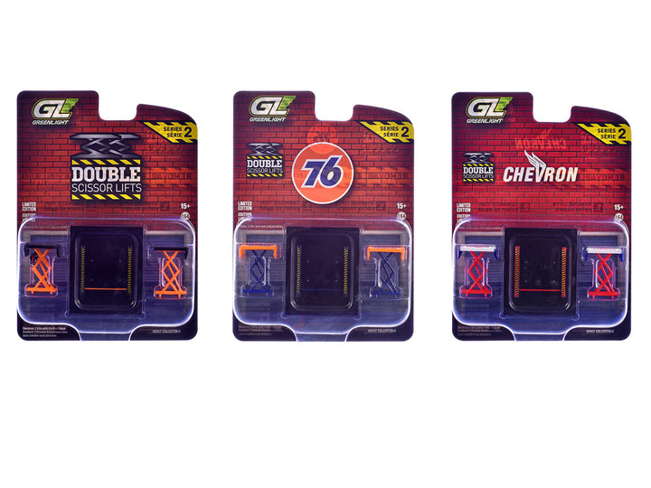 Factory packaging for the GreenLight Double Scissor Lifts Series #2 accessory set