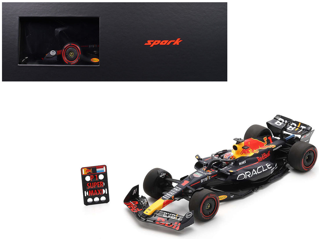 Red Bull Racing RB19 #1 Max Verstappen "Oracle" Winner Formula One F1 "British GP" (2023) with Pit Board and Acrylic Display Case 1/18 Model Car by Spark-3