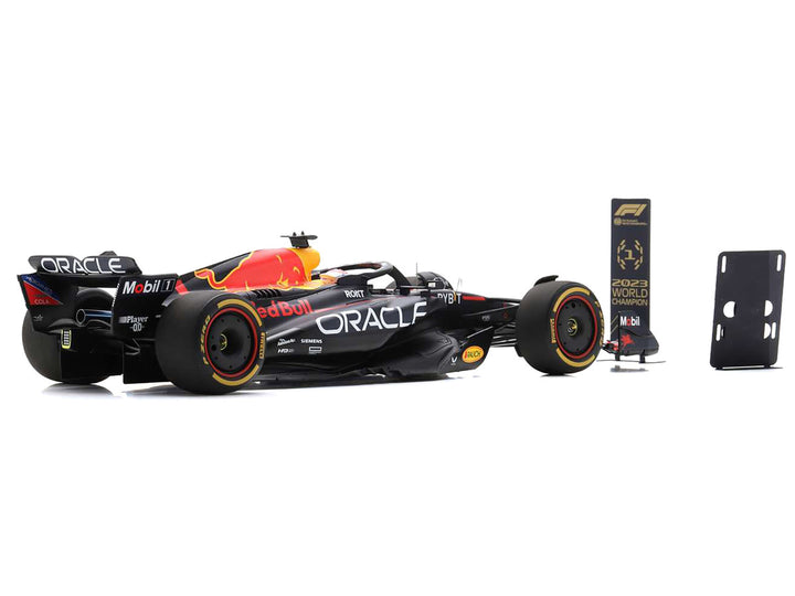 Red Bull Racing RB19 #1 Max Verstappen "Oracle" 2nd Place Formula One F1 "Qatar Sprint Race" (2023) with Number and Pit Board and Acrylic Display Case 1/18 Model Car by Spark-0
