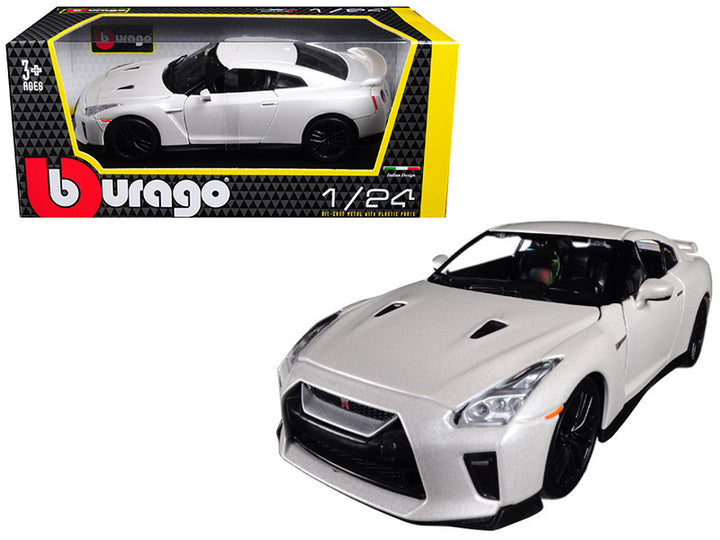 2017 Nissan GT-R R35 White 1/24 Diecast Model Car by Bburago-0