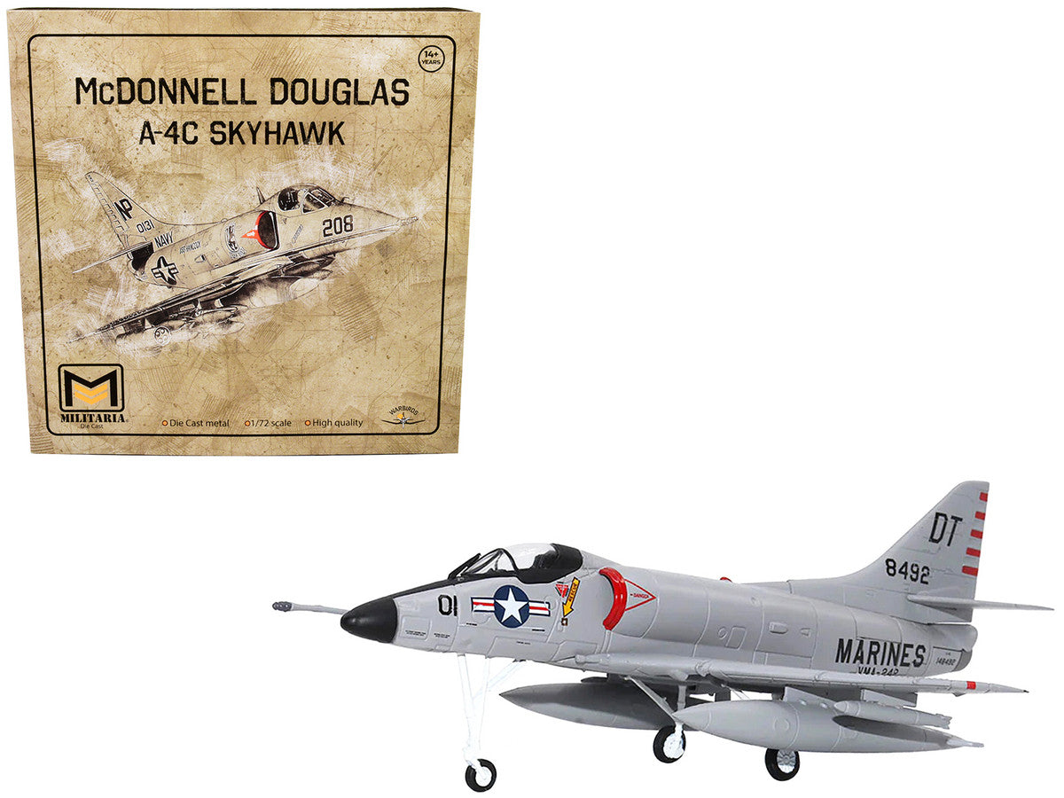 McDonnell Douglas A-4C Skyhawk Attack Aircraft "US Navy" 1/72 Diecast Model by Militaria Die Cast-0