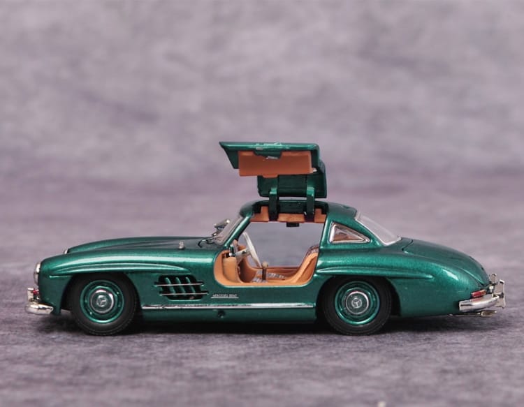 Mercedes-Benz 1955 300SL W198 Gull Wing  1:64 Diecast by Briscale Model