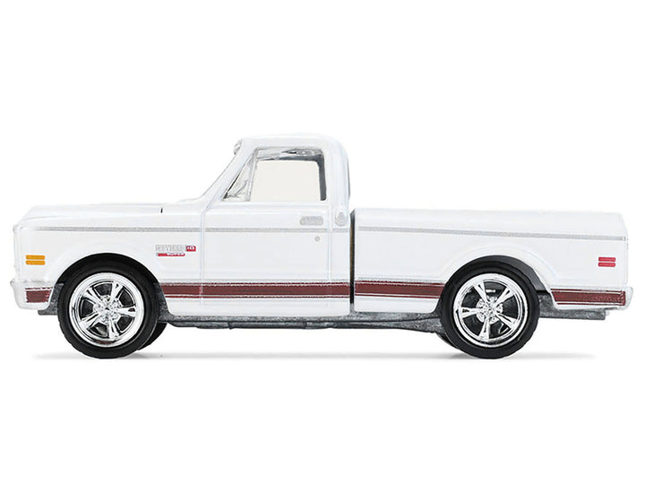 Chevrolet Cheyenne C10 1972 Short Bed Pickup Truck White "Hobby Exclusive" Series 1/64 Diecast Model Car by Greenlight