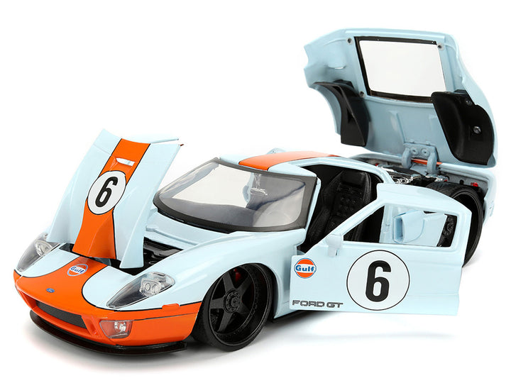 2005 Ford GT Gulf Oil #6 1:24 diecast with hood doors and engine cover open