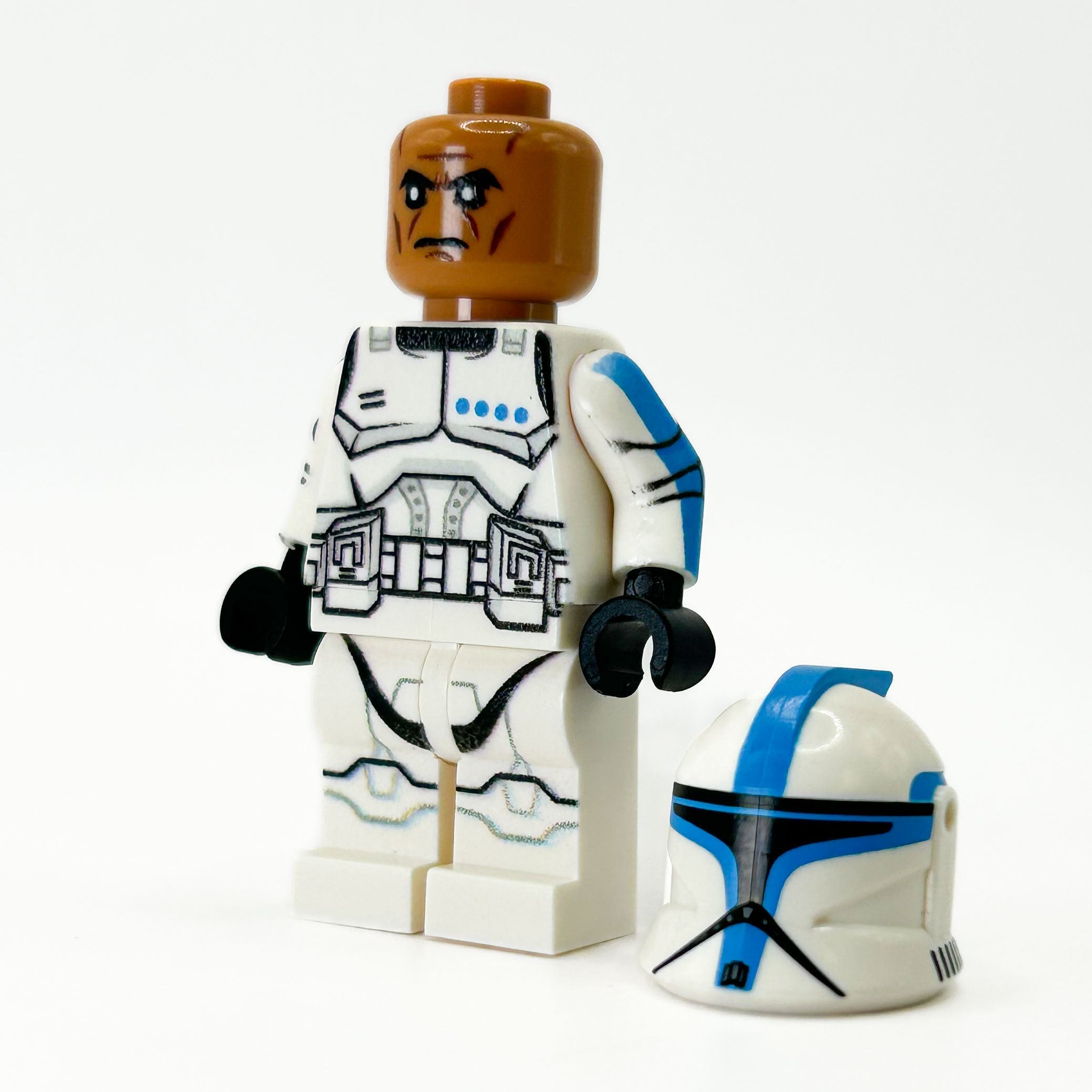 Custom Lieutenant Clone Trooper (Dark Azure, Phase 1) Minifig made using LEGO parts 3