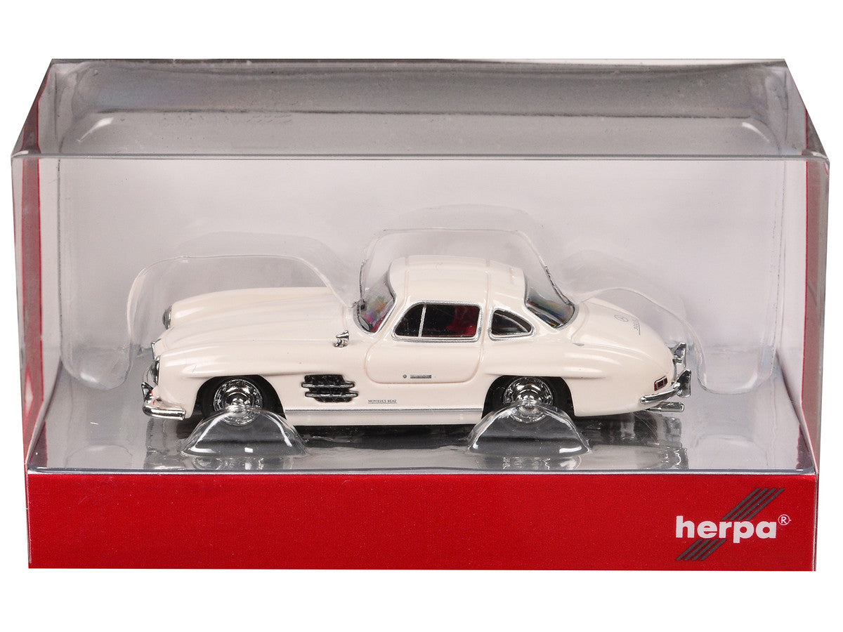 Mercedes-Benz 300 SL Gullwing White with Red Interior 1/87 (HO) Plastic Model Car by Promotex-1
