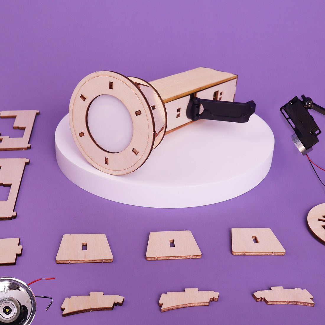 Hand-Crank Flashlight DIY Kit, Educational STEM Toy 5