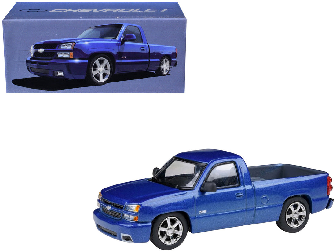 2006 Chevrolet Silverado 'Cateye' Pickup Truck Ming Blue Metallic 1/64 Diecast Model Car by Paragon Models-0