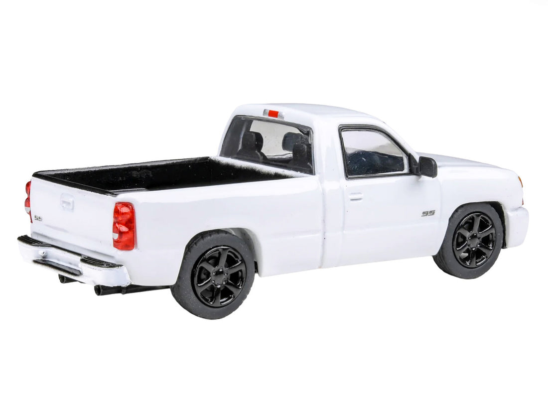 2006 Chevrolet Silverado 'Cateye' Pickup Truck Summit White 1/64 Diecast Model Car by Paragon Models-2