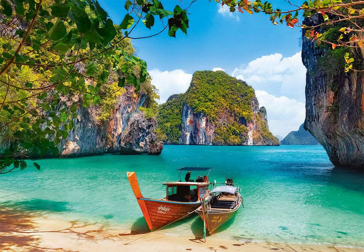 Ko Phi Phi Le Thailand puzzle artwork with turquoise water, traditional boats and limestone cliffs