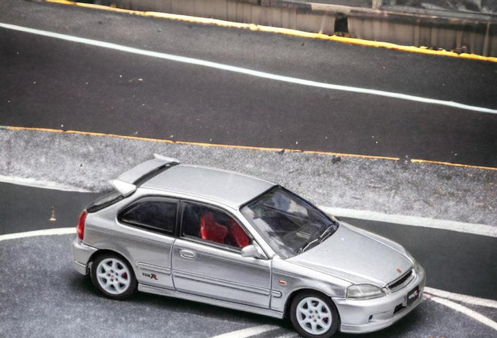 Honda Civic Type-R EK9 1st Generation in Silver 1:64 by Focal Horizon