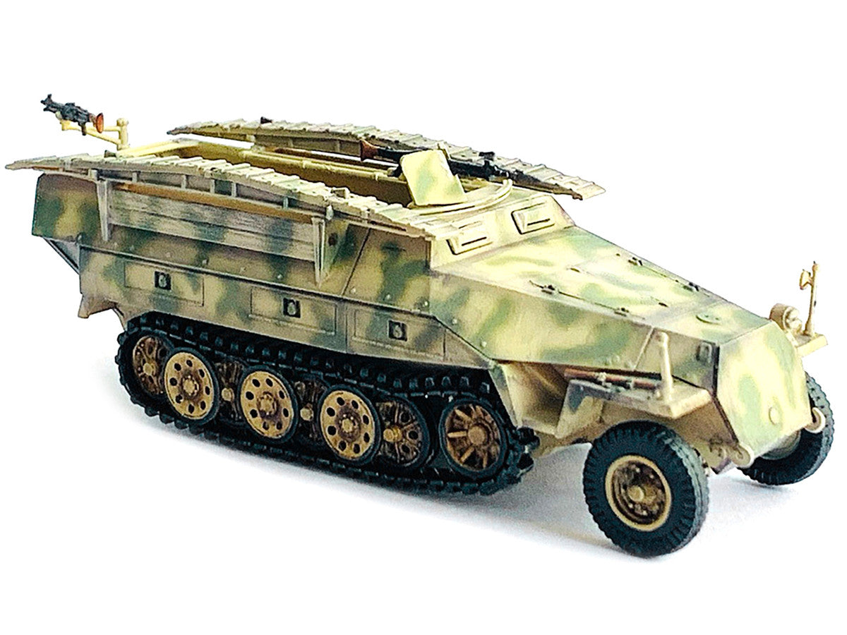 German Sd.Kfz. 251/7 Ausf.D Pionierpanzerwagen Armored Vehicle "NEO Dragon Armor" Series 1/72 Plastic Model by Dragon Models-3