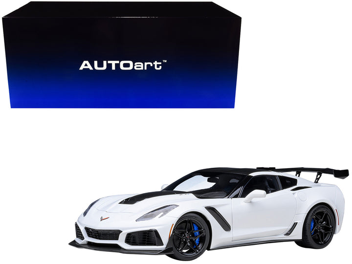 2019 Chevrolet Corvette C7 ZR1 Arctic White with Carbon Top 1/18 Model Car by Autoart-0