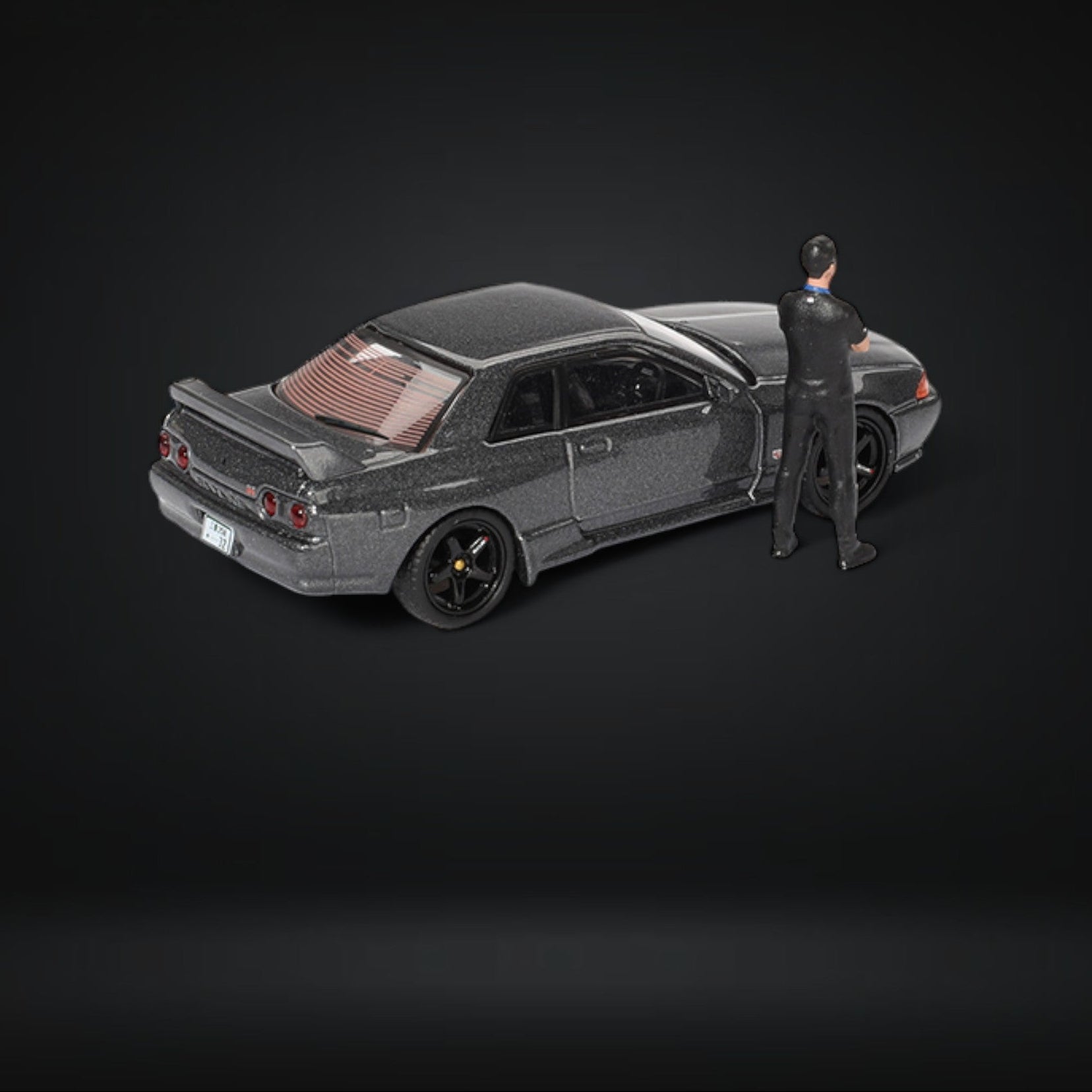 Nissan Skyline R32 Nismo Gunmetal With Matsuda Figure #869 1:64 MGT00869 by Mini-GT  4