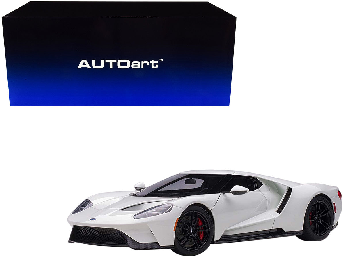 Ford 2017 GT Frozen White 1/18 Model Car by Autoart