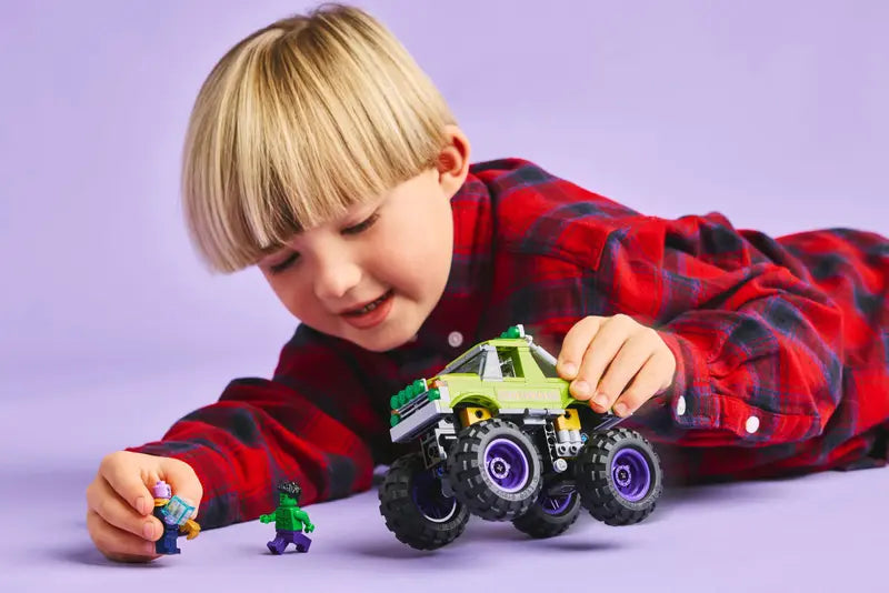 LEGO 76312 Marvel The Hulk Truck vs. Thanos 9
