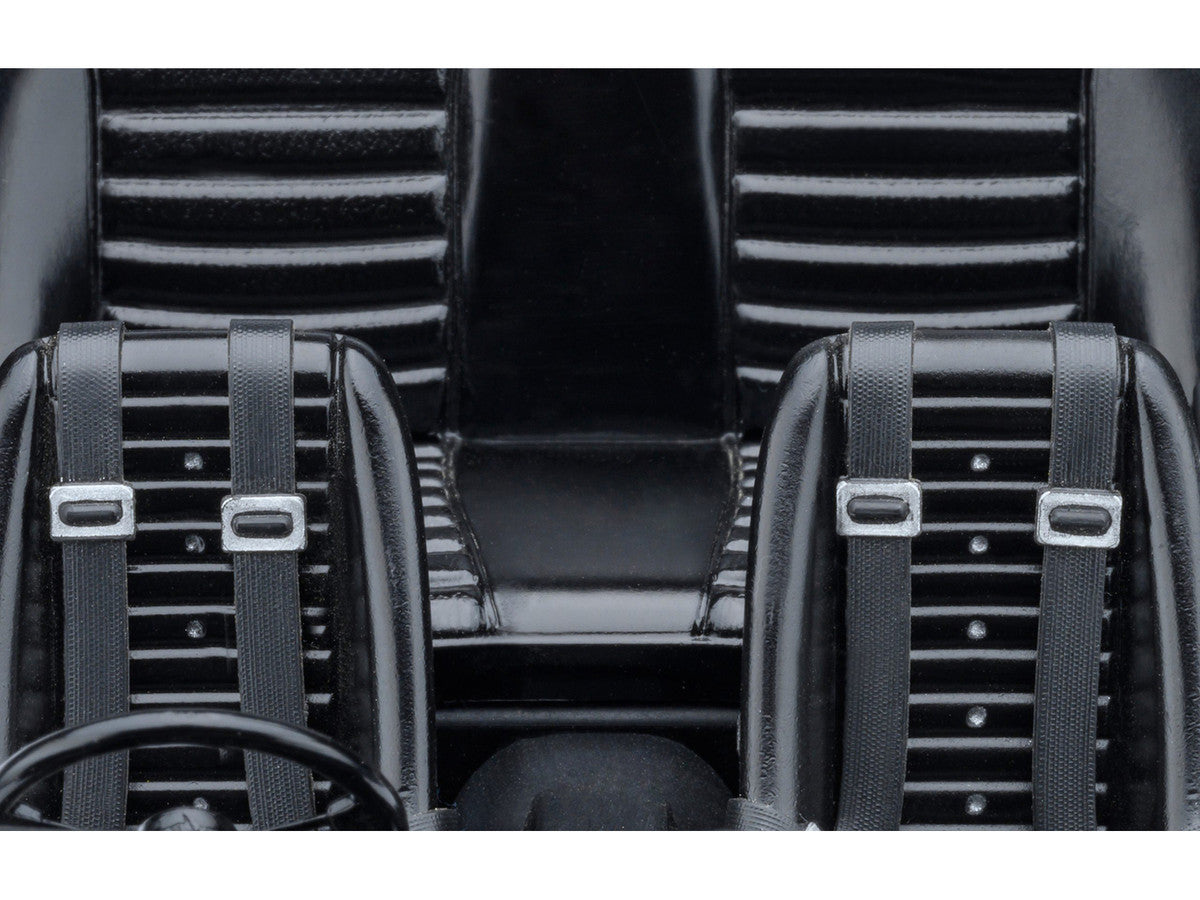 Nissan Skyline 2000GT-R (KPGC110) Tuned Version RHD (Right Hand Drive) Silver Metallic 1/18 Model Car by Autoart-2