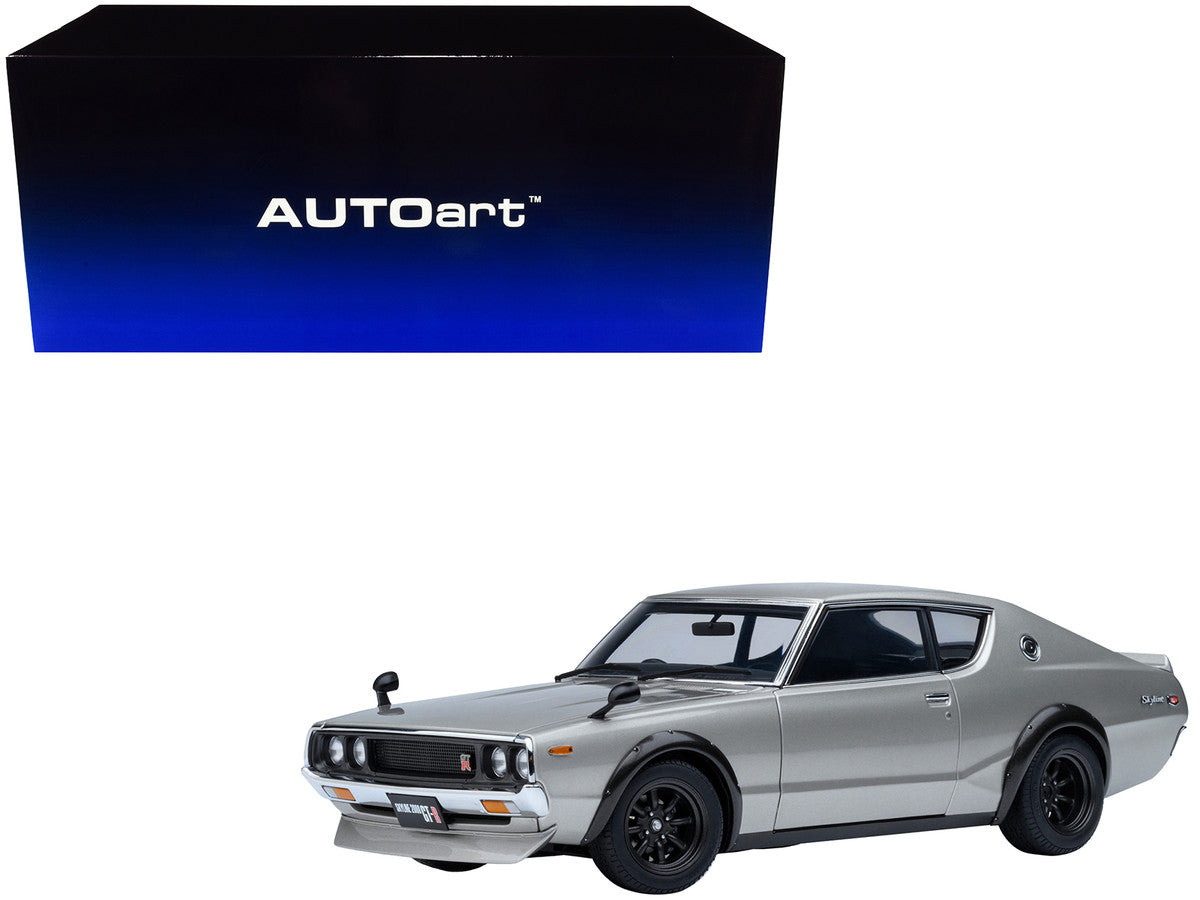 Nissan Skyline 2000GT-R (KPGC110) Tuned Version RHD (Right Hand Drive) Silver Metallic 1/18 Model Car by Autoart-4