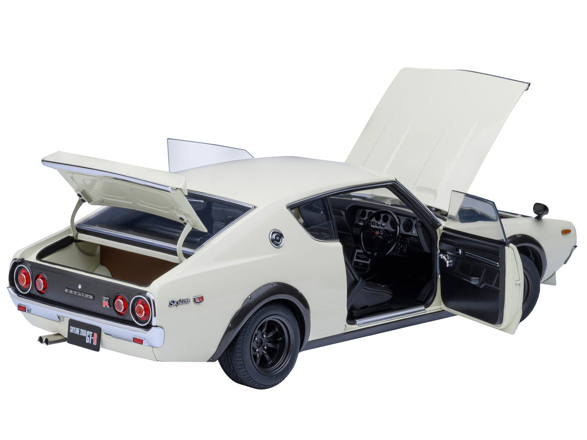 Nissan Skyline 2000GT-R (KPGC110) Tuned Version RHD (Right Hand Drive) White 1/18 Model Car by Autoart-0