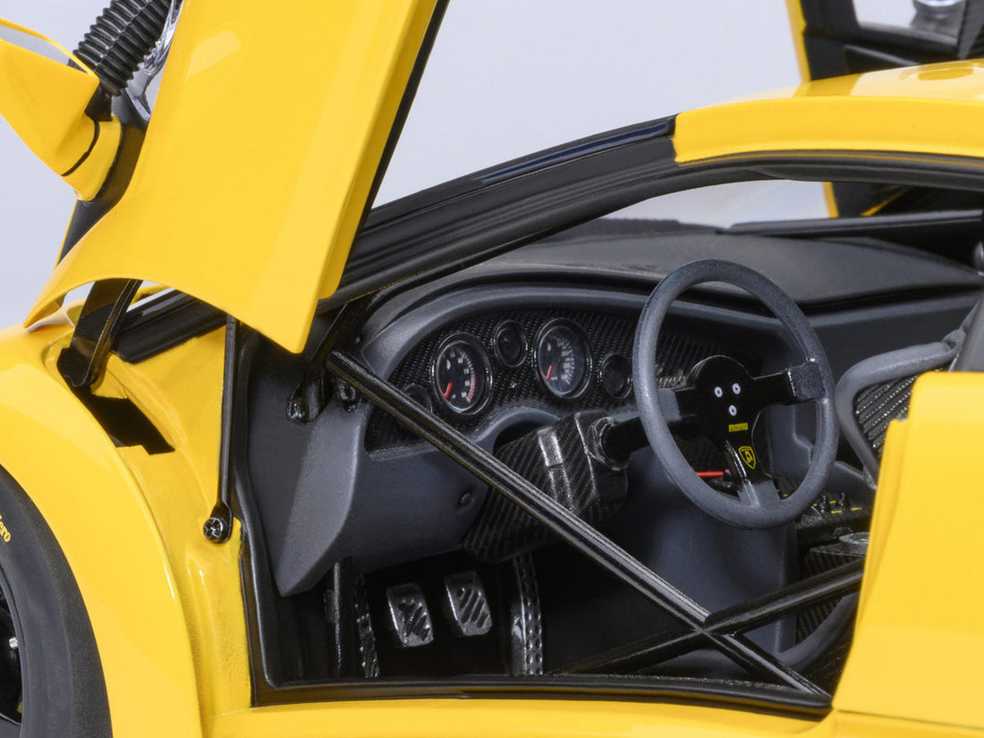 Lamborghini Diablo GTR Superfly Yellow 1/18 Model Car by Autoart-3