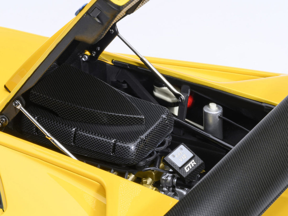 Lamborghini Diablo GTR Superfly Yellow 1/18 Model Car by Autoart-2