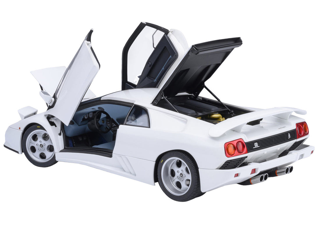 Lamborghini Diablo SE30 Jota Impact White 1/18 Model Car by Autoart-0