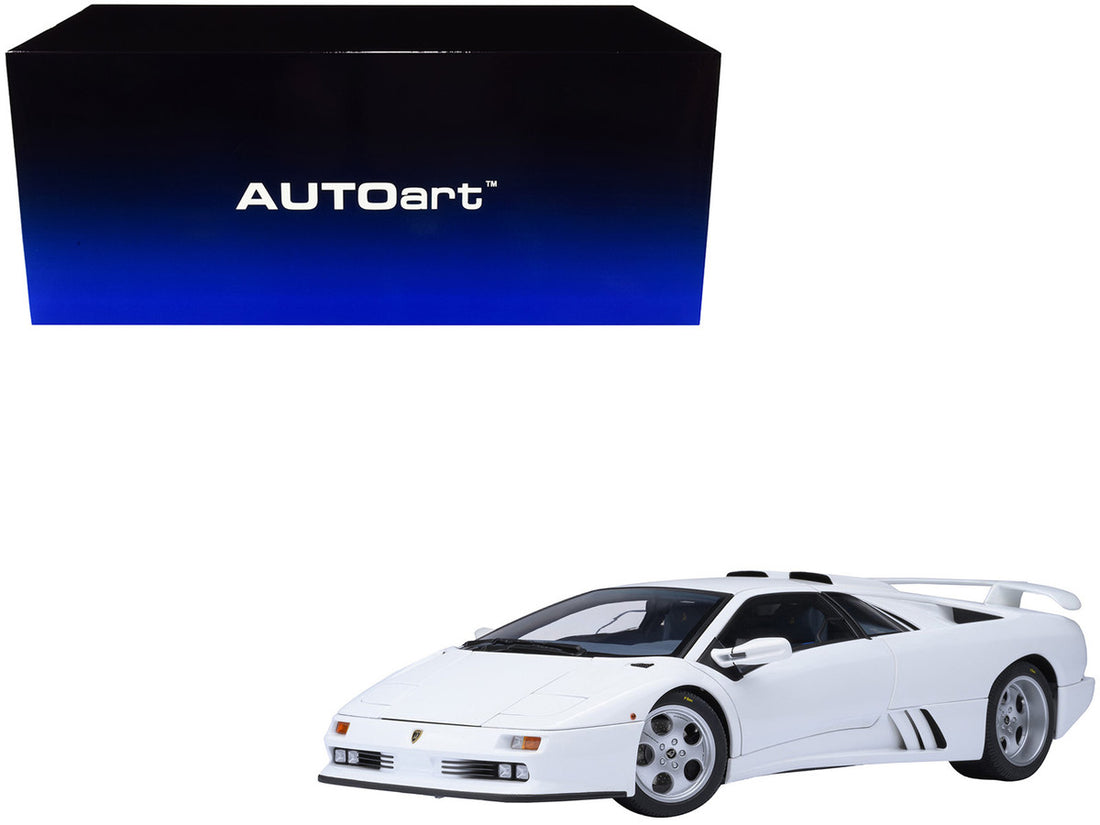 Lamborghini Diablo SE30 Jota Impact White 1/18 Model Car by Autoart-3