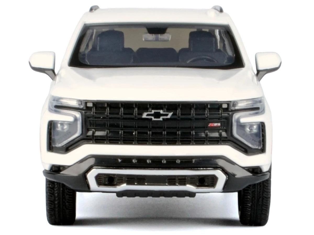 2025 Chevrolet Tahoe Z71 White "Timeless Legends" Series 1/24 Diecast Model Car by Motormax-1