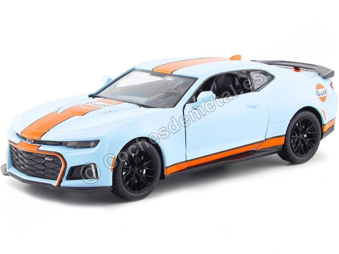 Chevrolet Camaro ZL1 2017 with Gulf Livery Motormax 1:24 | 79656 Front and Drivers Side View