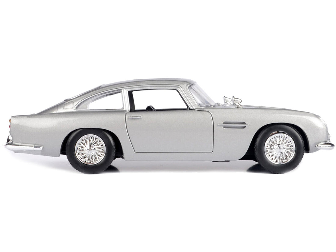 Aston Martin DB5 RHD (Right Hand Drive) Silver Metallic James Bond 007 "Goldfinger" (1964) Movie "James Bond Collection" Series 1/24 Diecast Model Car by Motormax-1