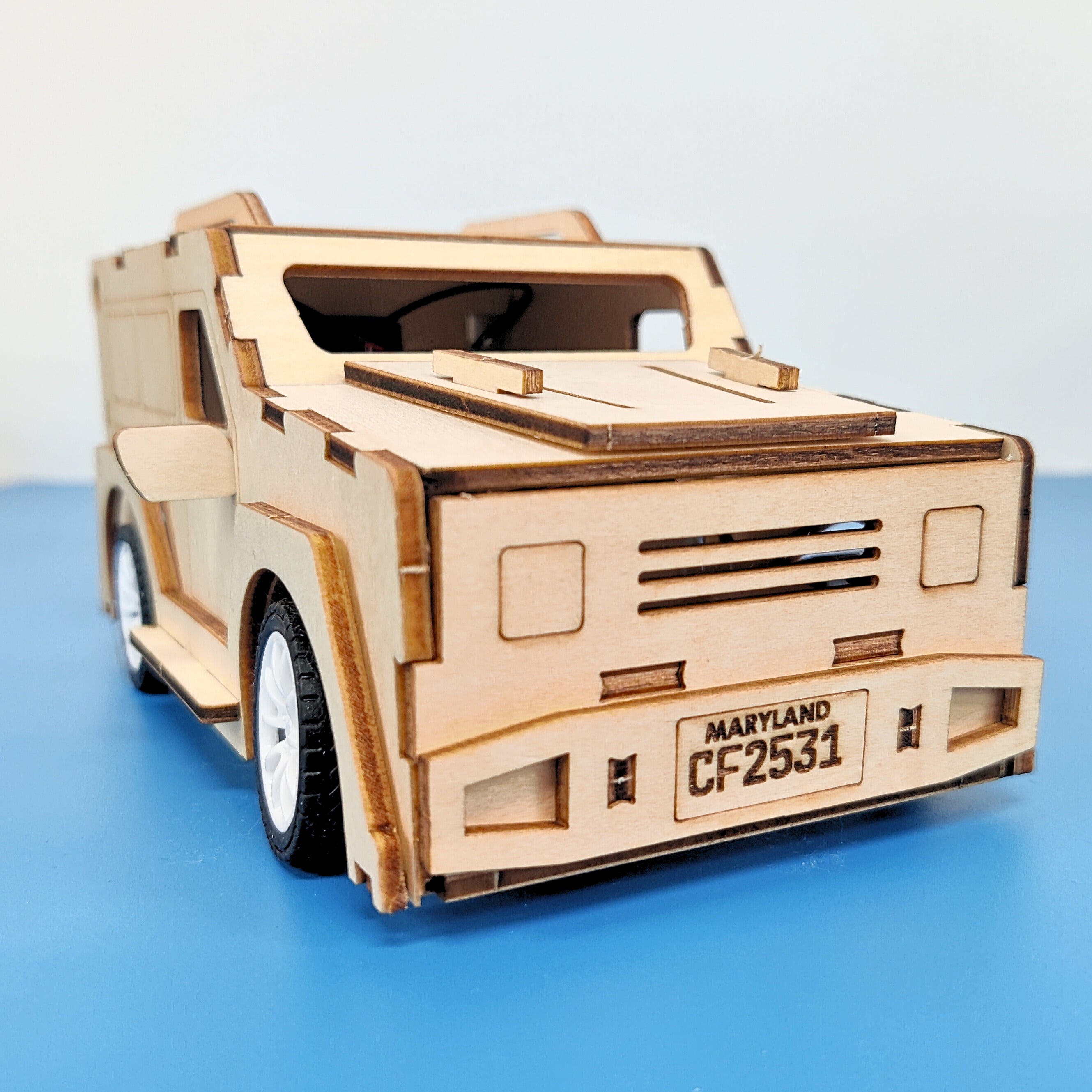 RC 2.4 GHz SUV Car DIY Kit, Educational STEM Toy 3