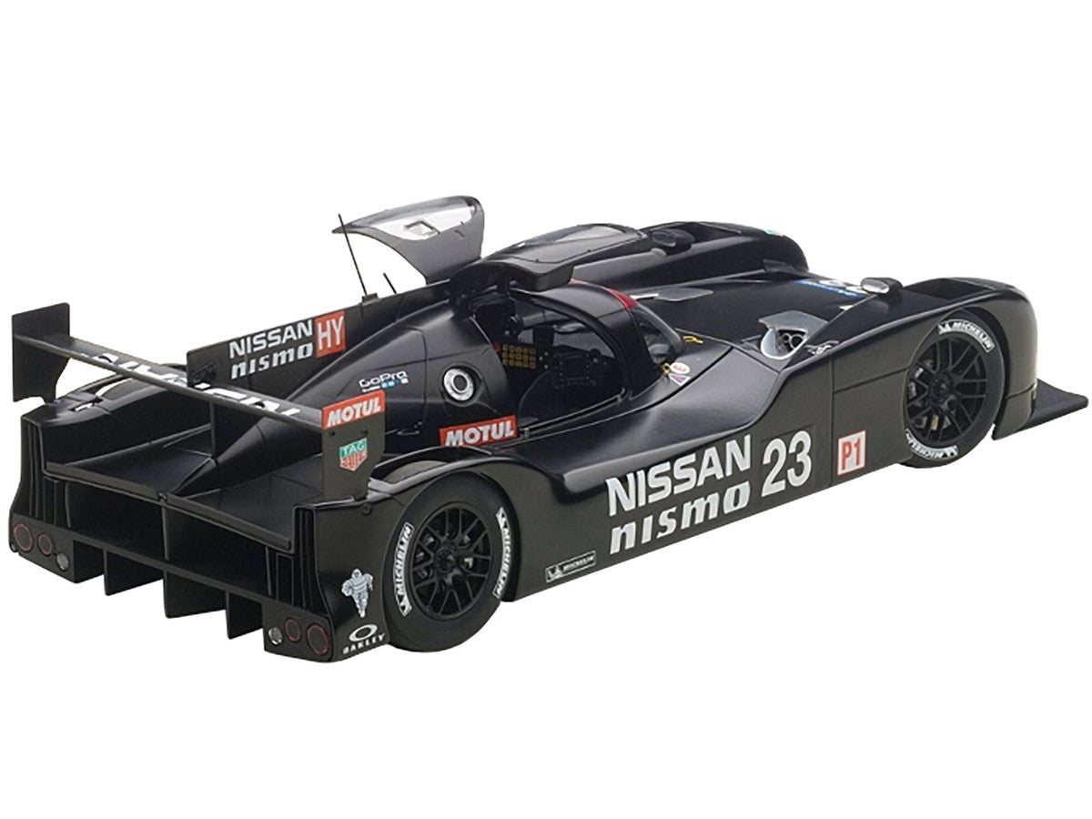 Nissan GT-R LM Nismo 2015 Test Car #23 1/18 Model Car by Autoart-1