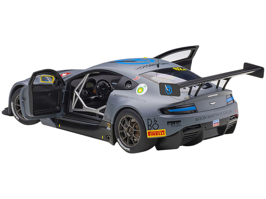 Aston Martin Vantage V12 GT3 #62A J. Dennis - M. Vaxiviere - M. Kirchhoefer Team R-Motorsport Bathurst 12H (2019) 1/18 Model Car by Autoart-2