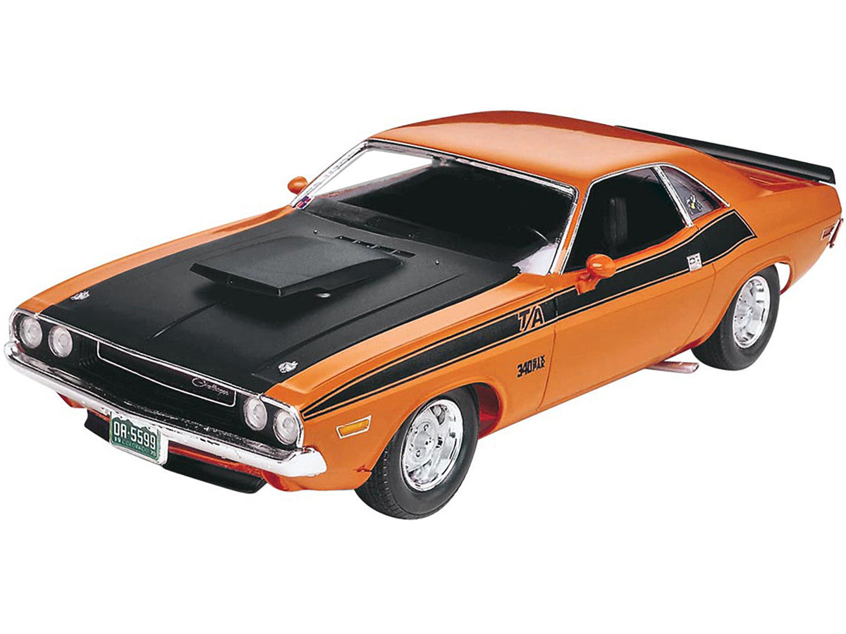 Level 4 Model Kit 1970 Dodge Challenger T/A "Streetburner" 2-in-1 Kit 1/24 Scale Model by Revell-4