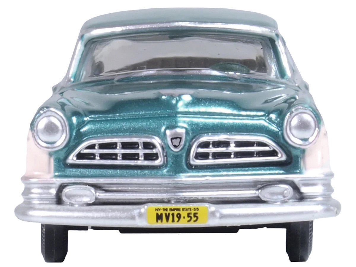 1955 Chrysler New Yorker Deluxe St. Regis Jade Green Metallic and Cream 1/87 (HO) Scale Diecast Model Car by Oxford Diecast-2