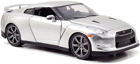 Nissan Gt-R (R35)(Silver) Brian's Jada 1:24 – Fast &amp; Furious | 97212 Front and Passenger Side View