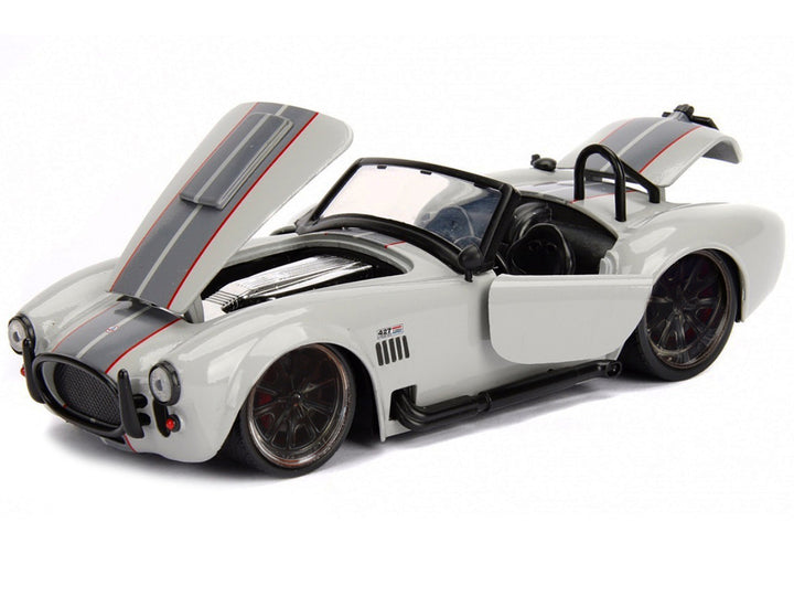 1965 Shelby Cobra 427 S/C Grey 1/24 Diecast Model Car by Jada-1