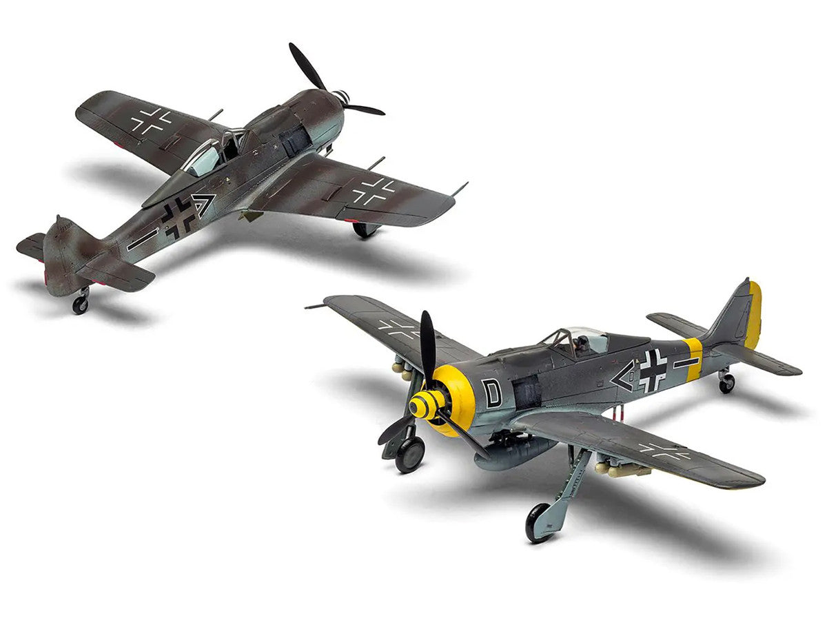 Level 1 Model Kit Focke-Wulf Fw190-A8/F-8 Fighter Aircraft with 2 Scheme Options 1/72 Plastic Model Kit by Airfix-1