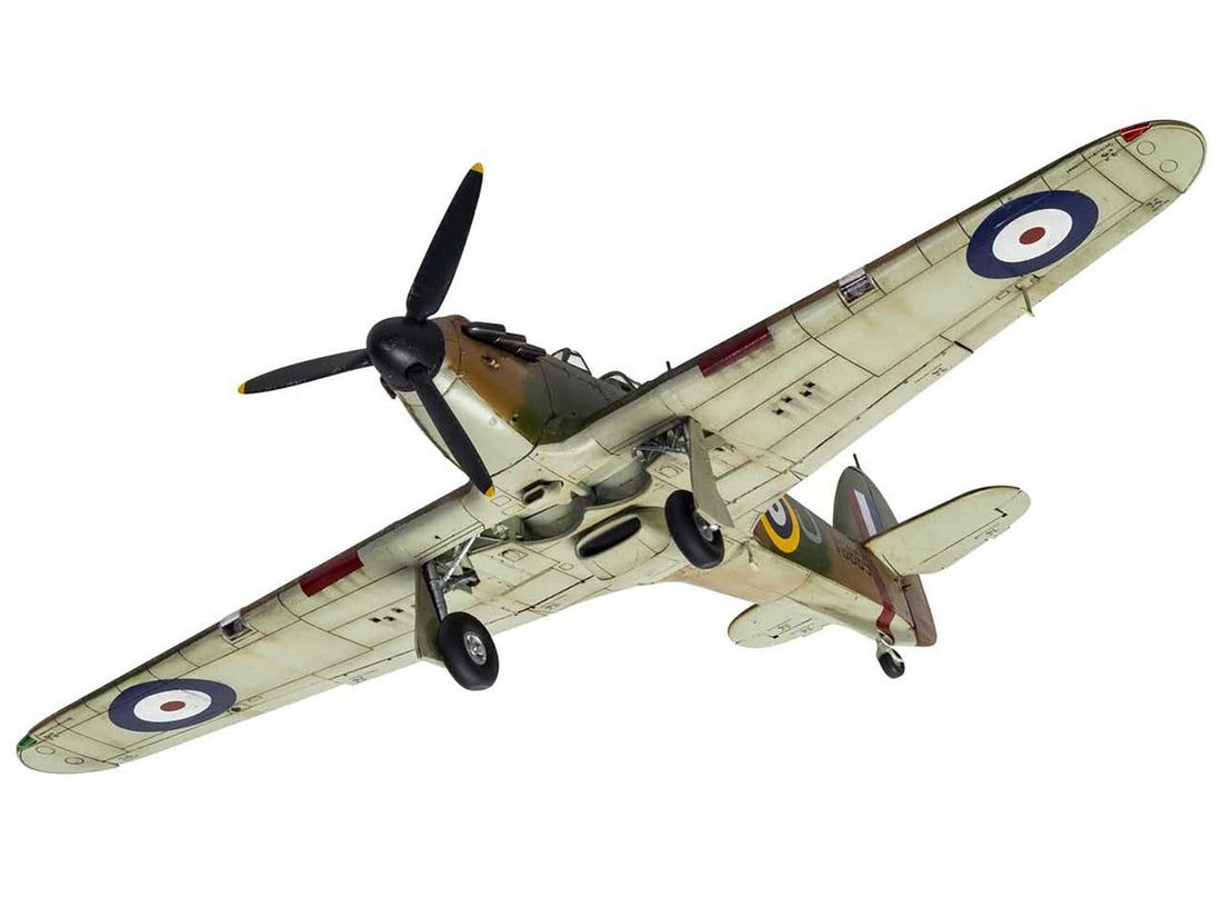 Level 2 Model Kit Hawker Hurricane Mk.I Fighter Aircraft with 2 Scheme Options 1/48 Plastic Model Kit by Airfix-2