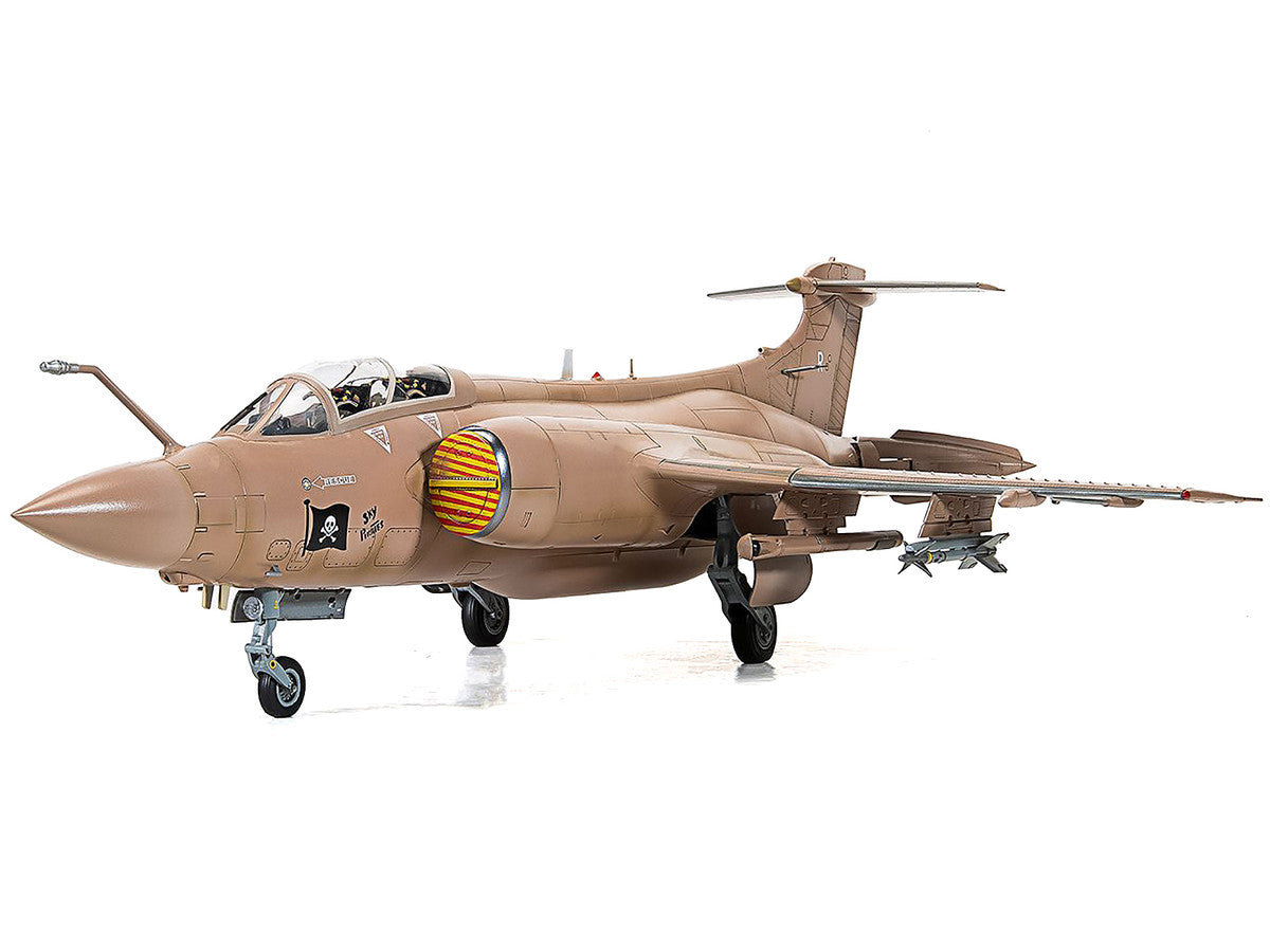 Level 4 Model Kit Blackburn Buccaneer S.2B Aircraft with 3 Scheme Options 1/48 Plastic Model Kit by Airfix-2