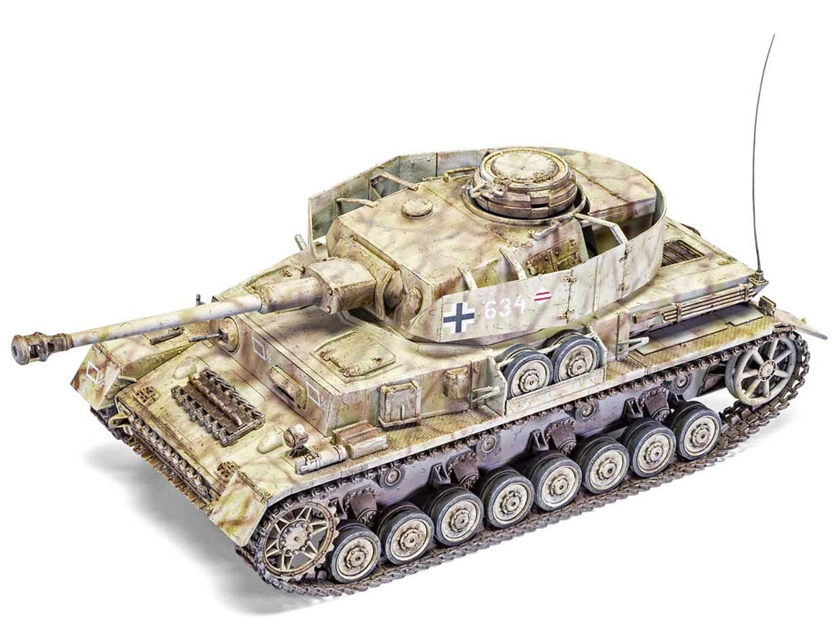 Level 3 Model Kit Panzer IV Ausf.H "Mid Version" Tank with 2 Scheme Options (Level 3) 1/35 Plastic Model Kit by Airfix-1
