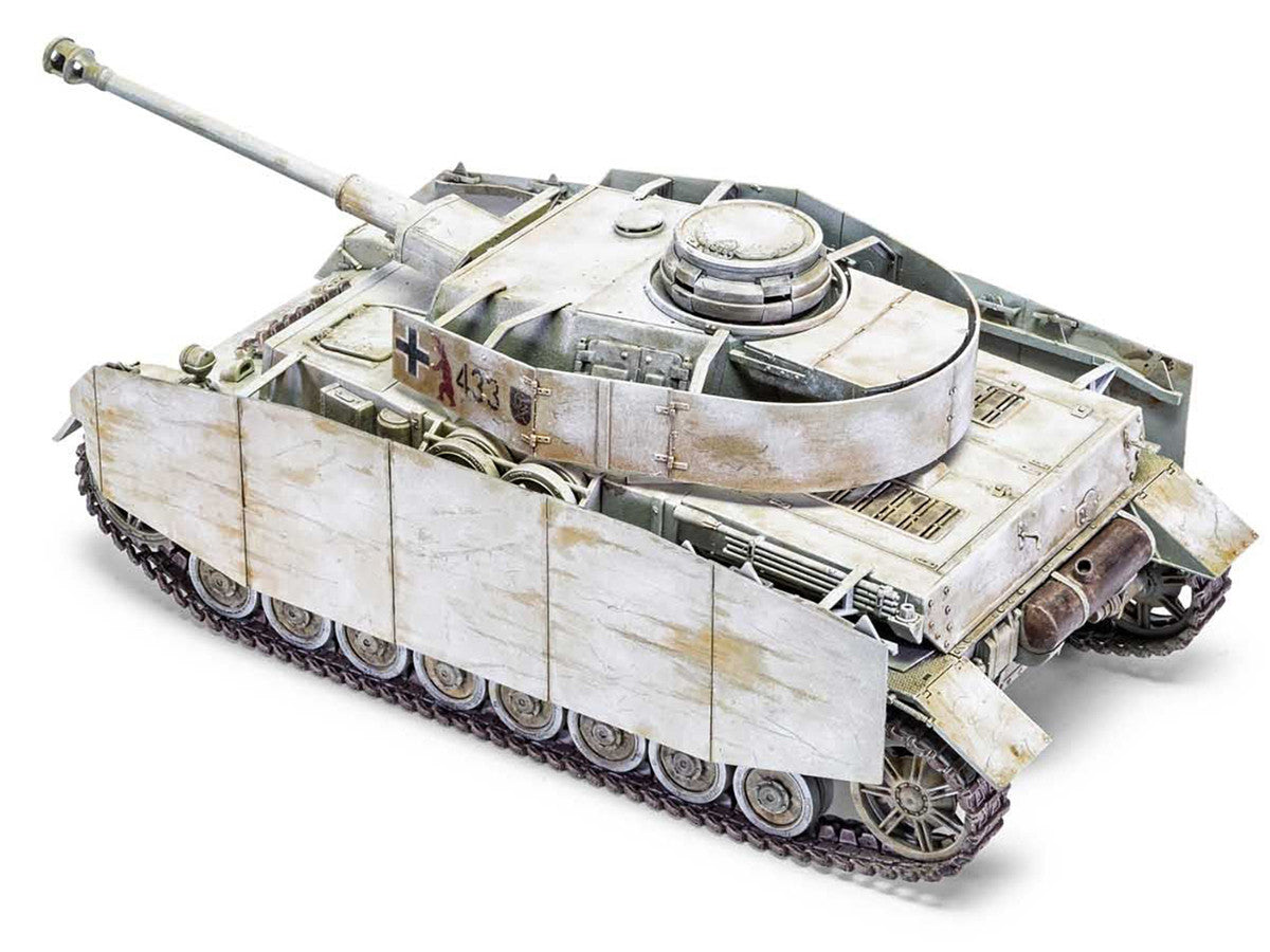 Level 3 Model Kit Panzer IV Ausf.H "Mid Version" Tank with 2 Scheme Options (Level 3) 1/35 Plastic Model Kit by Airfix-4