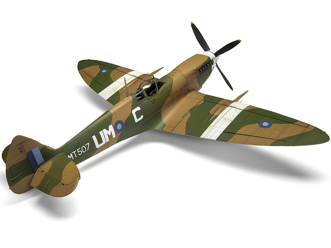 Level 4 Model Kit Supermarine Spitfire Mk.VIII Fighter Aircraft with 3 Scheme Options 1/24 Plastic Model Kit by Airfix-4