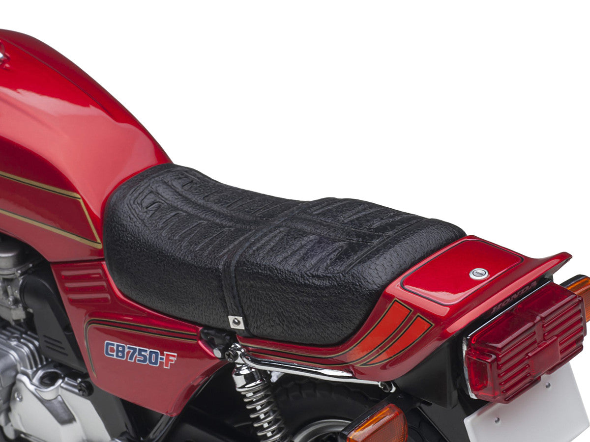 Honda CB750F Motorcycle Red with Helmet "Baribari Legend" (1986) OVA 1/12 Model by Autoart-2