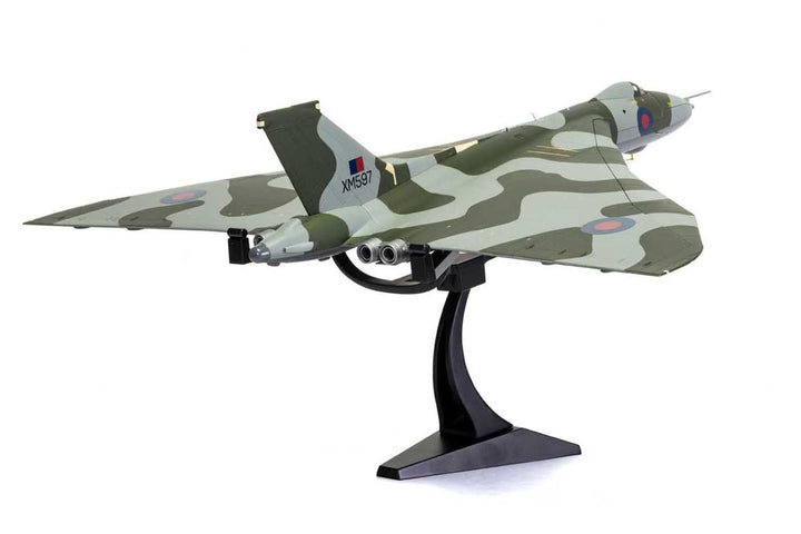 Avro Vulcan B2 Bomber Aircraft "XM597 'Black Buck 6 Shrike Missile Mission Rio de Janeiro Divert Aircraft Falklands War" (1982) British Royal Air Force "The Aviation Archive" Series 1/72 Diecast Model by Corgi-1