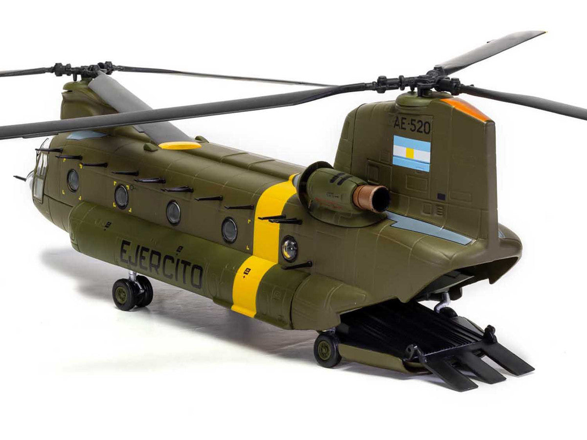 Boeing CH-47C Chinook Helicopter "AE-520 Falklands War" (1982) Argentine Army "The Aviation Archive" Series 1/72 Diecast Model by Corgi-3