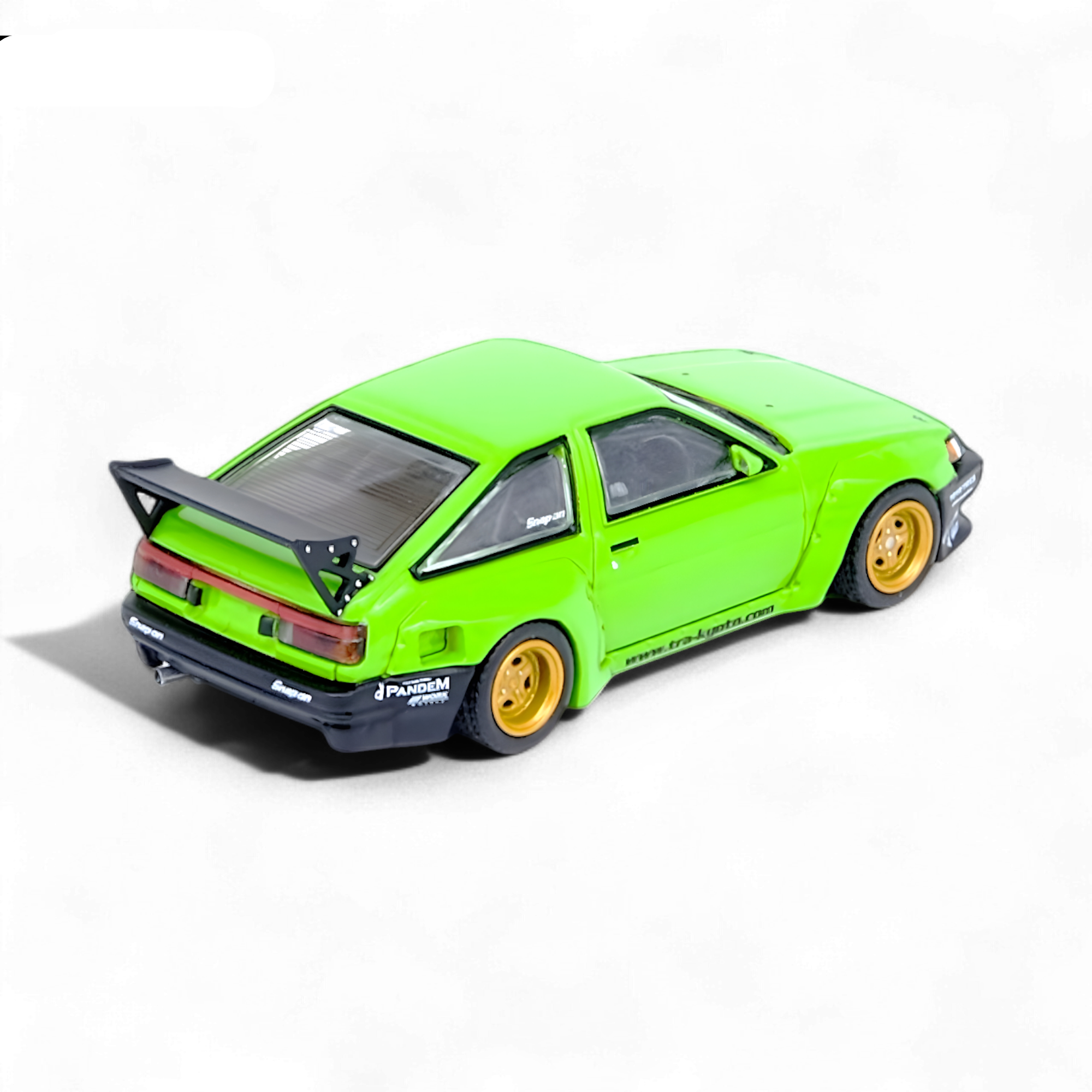 TOYOTA AE86 Levin "PANDEM ROCKET BUNNY" Green 1:64 by Inno64 2